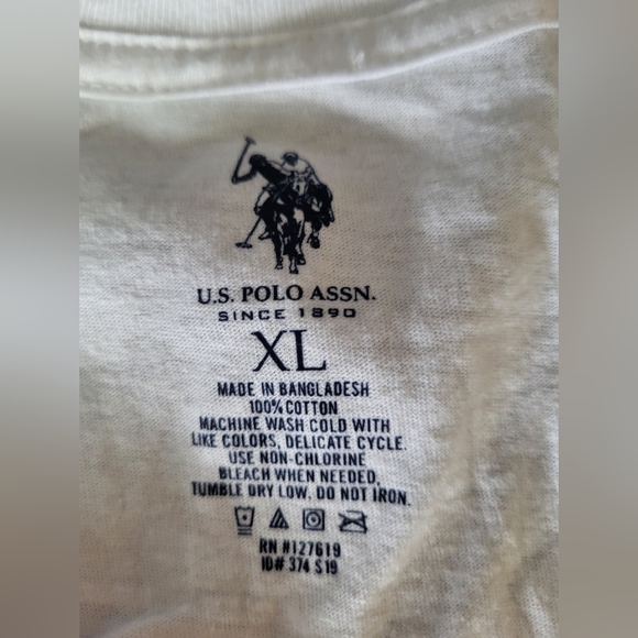 U.S. Polo Assn. White V-Neck Men's Tee, Size XL - Picture 4 of 4